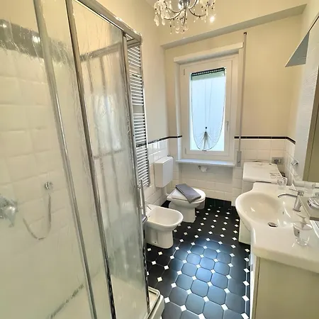 Centralissimo شقة سانريمو